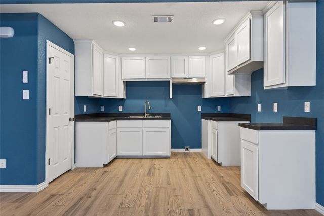 603 E Willingham Street, Cleburne, TX 76031