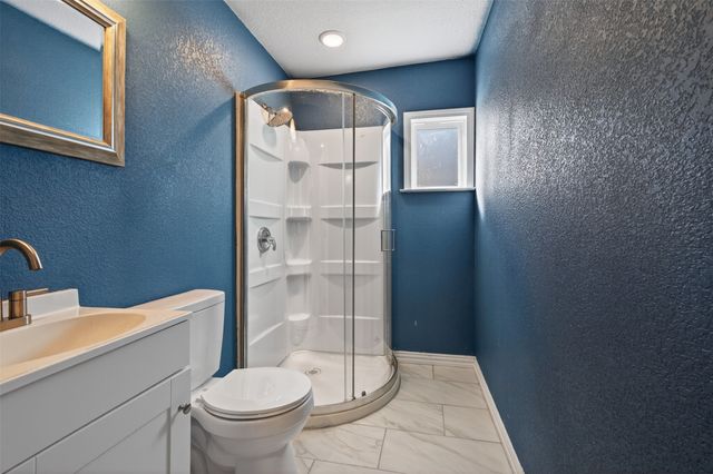 603 E Willingham Street, Cleburne, TX 76031