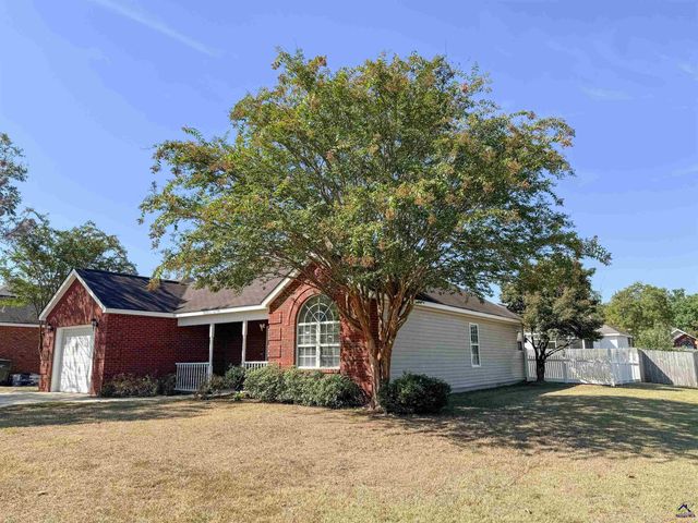 101 Alexandria Ct, Byron, GA 31008