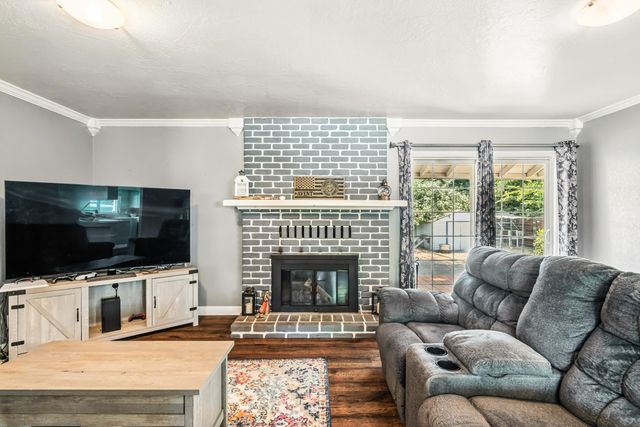 3442 Thomas Avenue, Anderson, CA 96007