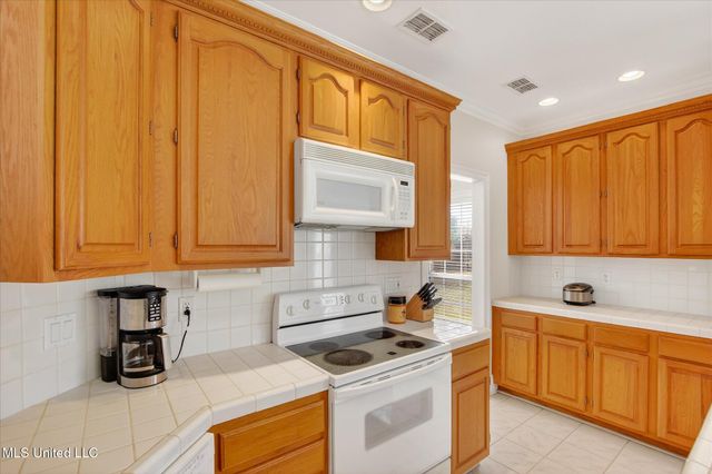 7913 Lanai Street, Diamondhead, MS 39525