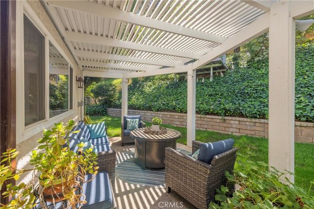 25477 Via Alcira, Valencia, CA 91355