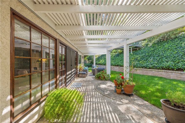 25477 Via Alcira, Valencia, CA 91355