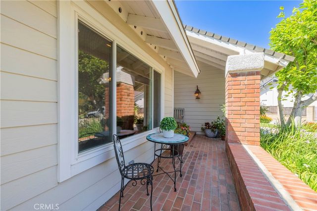 25477 Via Alcira, Valencia, CA 91355