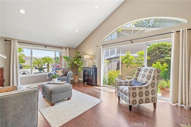 25477 Via Alcira, Valencia, CA 91355
