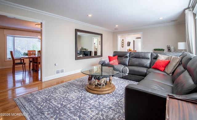 3 Kelton Place, Manalapan, NJ 07726