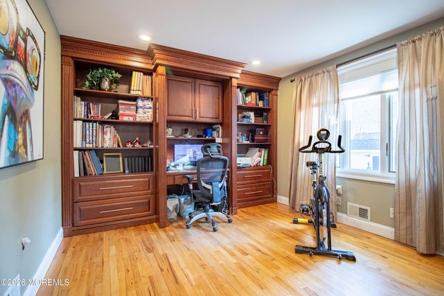 3 Kelton Place, Manalapan, NJ 07726