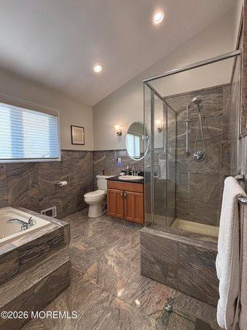 3 Kelton Place, Manalapan, NJ 07726