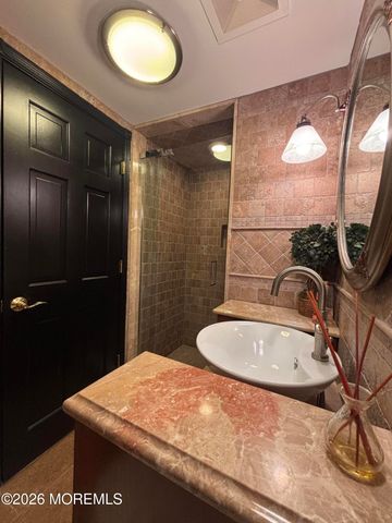 3 Kelton Place, Manalapan, NJ 07726