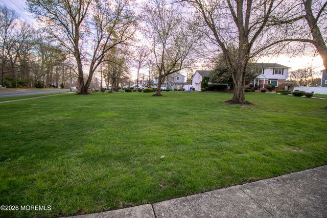 3 Kelton Place, Manalapan, NJ 07726