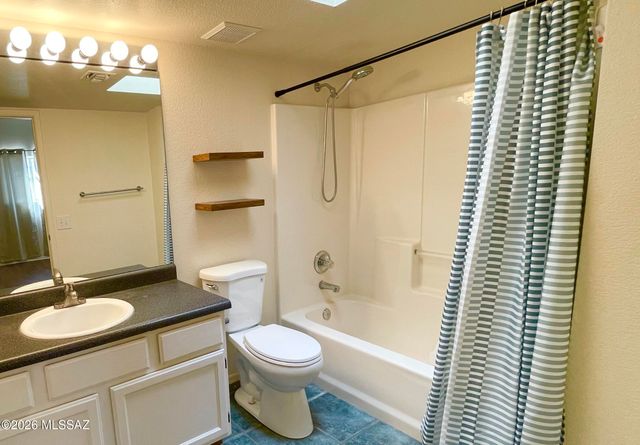 2415 W Calle Retana, Tucson, AZ 85745