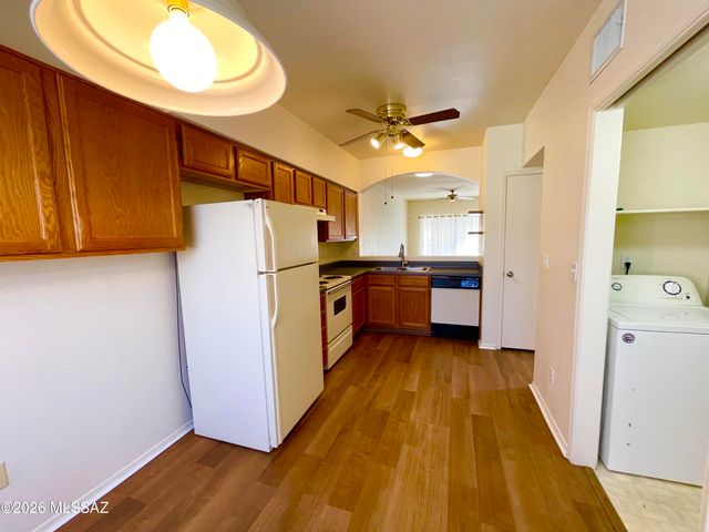 2415 W Calle Retana, Tucson, AZ 85745