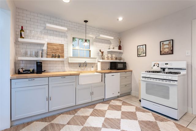 2521 Washington Avenue, Waco, TX 76710