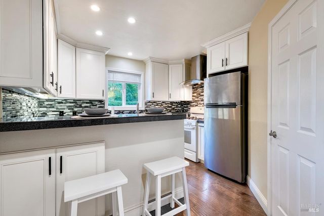 101 H Ln, Novato, CA 94945