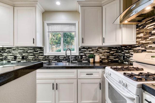 101 H Ln, Novato, CA 94945