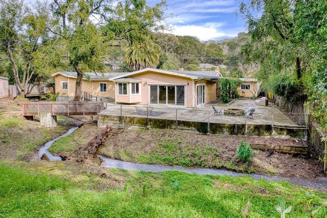 101 H Ln, Novato, CA 94945