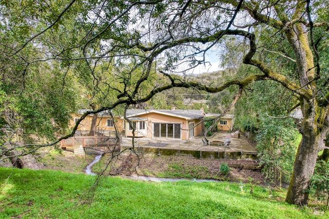 101 H Ln, Novato, CA 94945