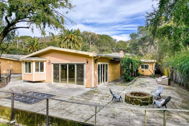 101 H Ln, Novato, CA 94945