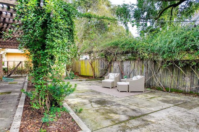 101 H Ln, Novato, CA 94945