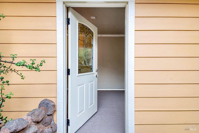 101 H Ln, Novato, CA 94945