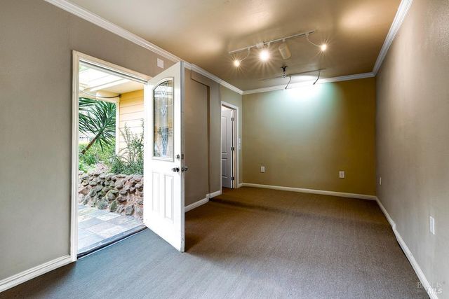 101 H Ln, Novato, CA 94945