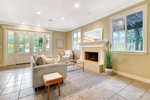 101 H Ln, Novato, CA 94945