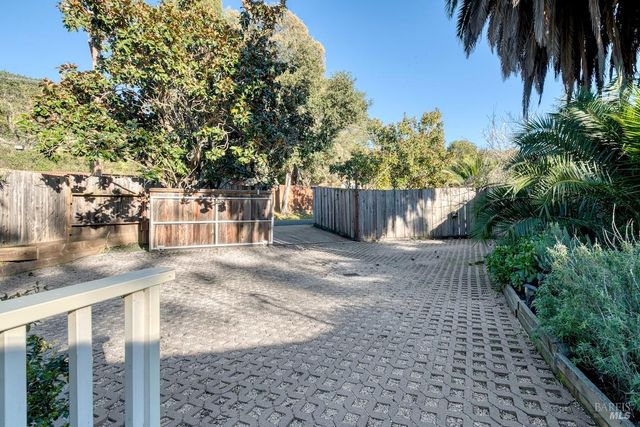 101 H Ln, Novato, CA 94945