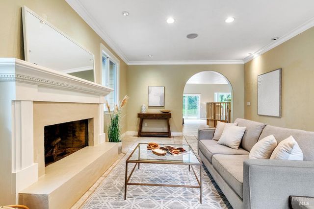 101 H Ln, Novato, CA 94945