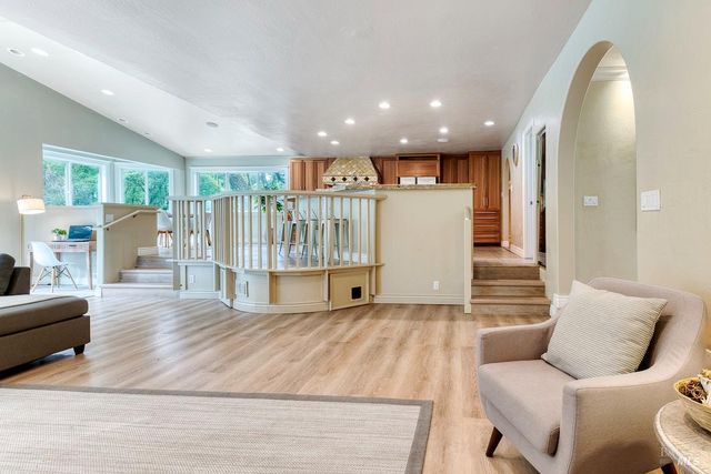 101 H Ln, Novato, CA 94945