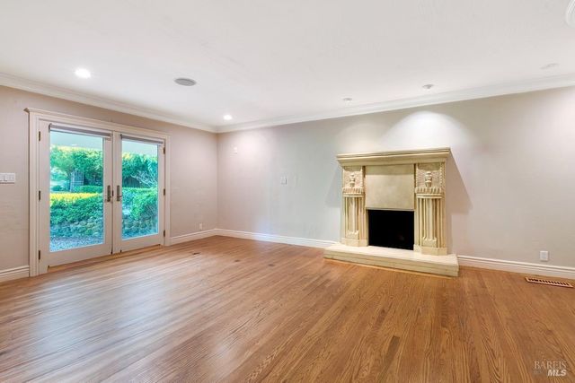 101 H Ln, Novato, CA 94945