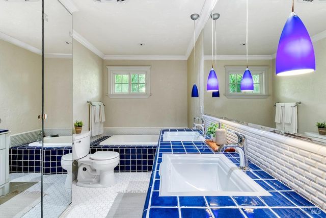 101 H Ln, Novato, CA 94945