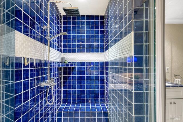 101 H Ln, Novato, CA 94945