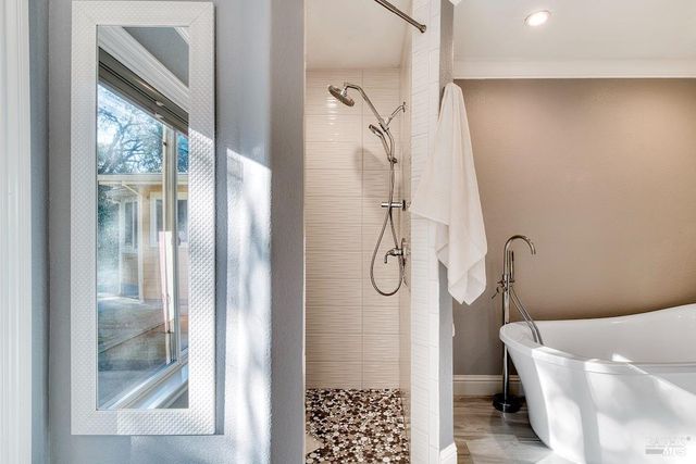 101 H Ln, Novato, CA 94945