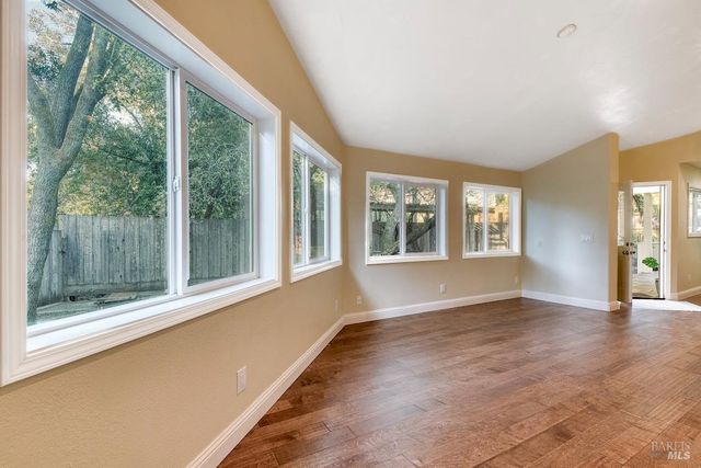 101 H Ln, Novato, CA 94945