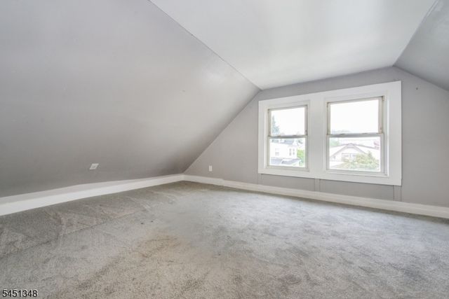 22 Comfort Pl, Clifton City, NJ 07011