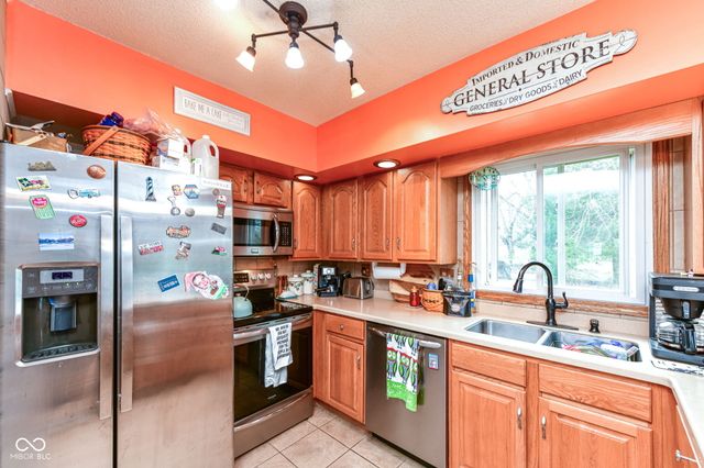 3810 S Walnut Bend, Marion, IN 46953