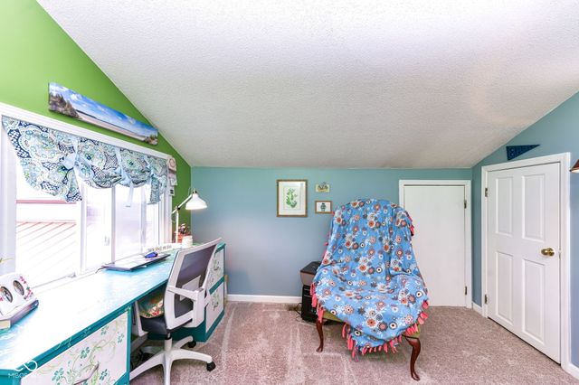 3810 S Walnut Bend, Marion, IN 46953