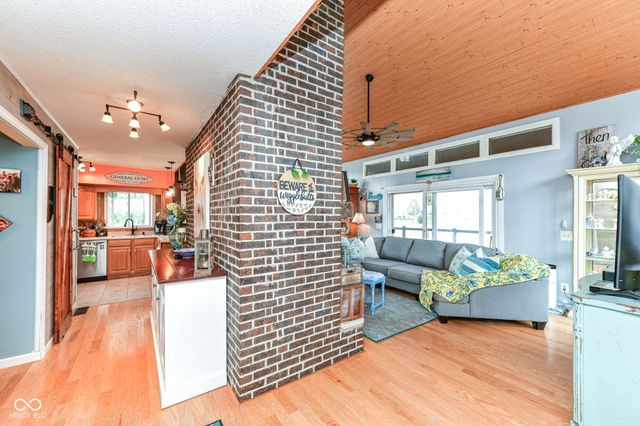 3810 S Walnut Bend, Marion, IN 46953