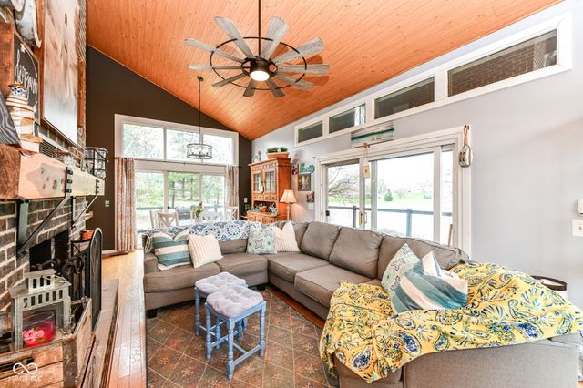 3810 S Walnut Bend, Marion, IN 46953