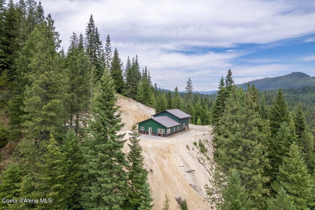 155 Hammer Ln, Kingston, ID 83839