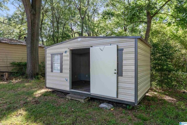 1421 26TH AVENUE, Hueytown, AL 35023