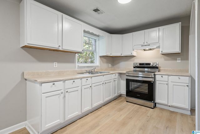 1421 26TH AVENUE, Hueytown, AL 35023