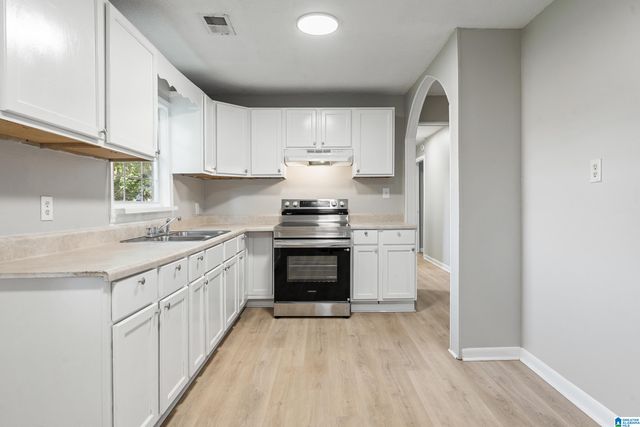 1421 26TH AVENUE, Hueytown, AL 35023