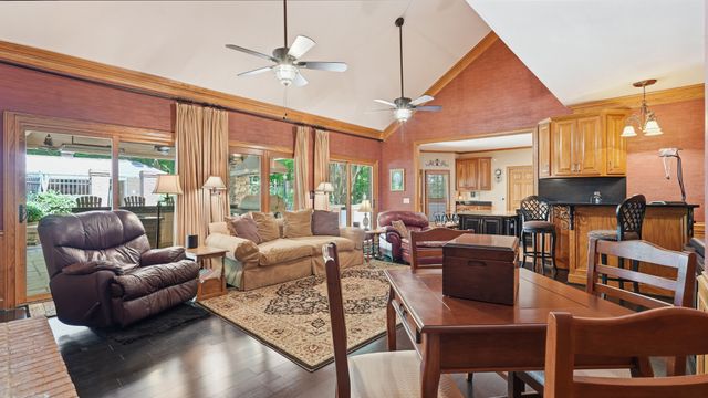 100 Qualls Ct, Springfield, TN 37172