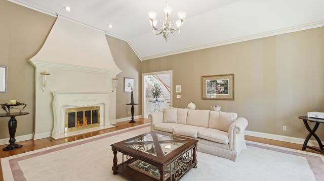 100 Qualls Ct, Springfield, TN 37172