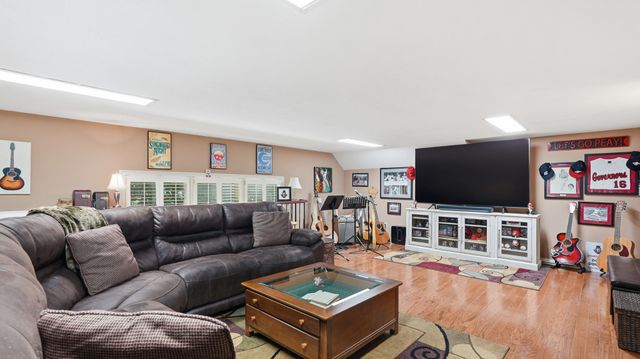 100 Qualls Ct, Springfield, TN 37172