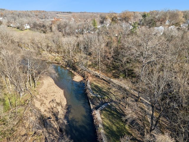 100 Qualls Ct, Springfield, TN 37172