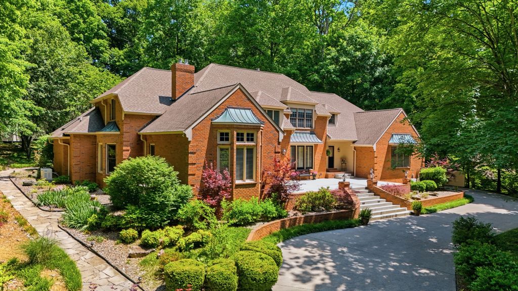100 Qualls Ct, Springfield, TN 37172