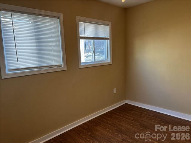 107 Turner Avenue N, Charlotte, NC 28216