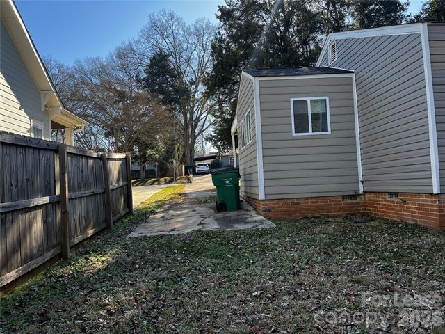 107 Turner Avenue N, Charlotte, NC 28216